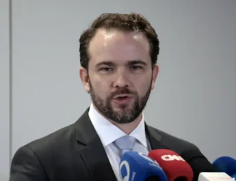 NOVO DESENROLA PERMITIRÁ USO FGTS