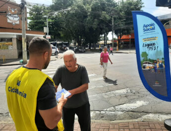 “NÃO DÊ ESMOLA, DÊ CIDADANIA” EM SJC