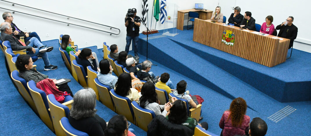 CÂMARA SJC DEBATE PROTEÇÃO ANIMAL