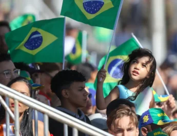 DECISÃO DOS EUA SOBRE FACÇÕES