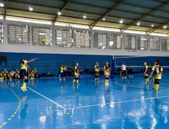 VÔLEI FEMININO NOS JOGOS ESCOLARES