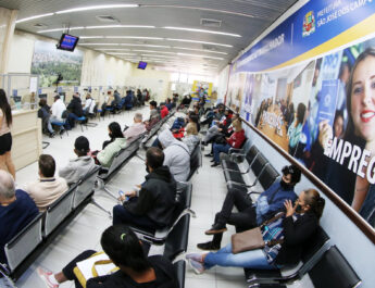 PAT SJC INICIA AGOSTO COM 781 VAGAS