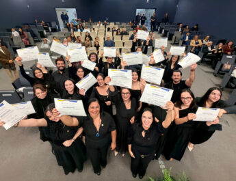 SJC VAI EFETIVAR 600 PROFESSORES